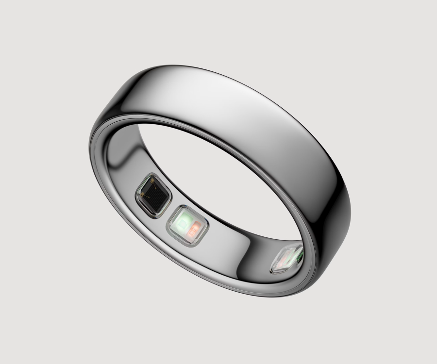 Oura Ring 5 | The world's most compact smart ring.